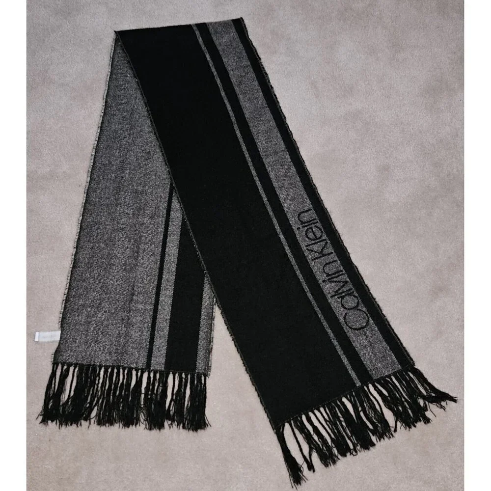 Calvin Klein Scarf Black White Design Spellout Soft Fringe READ
